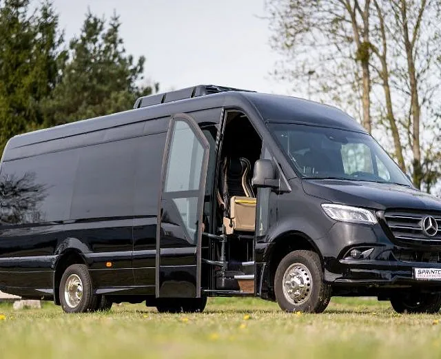 Mercedes Sprintcar Minibus